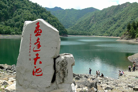 DƬ