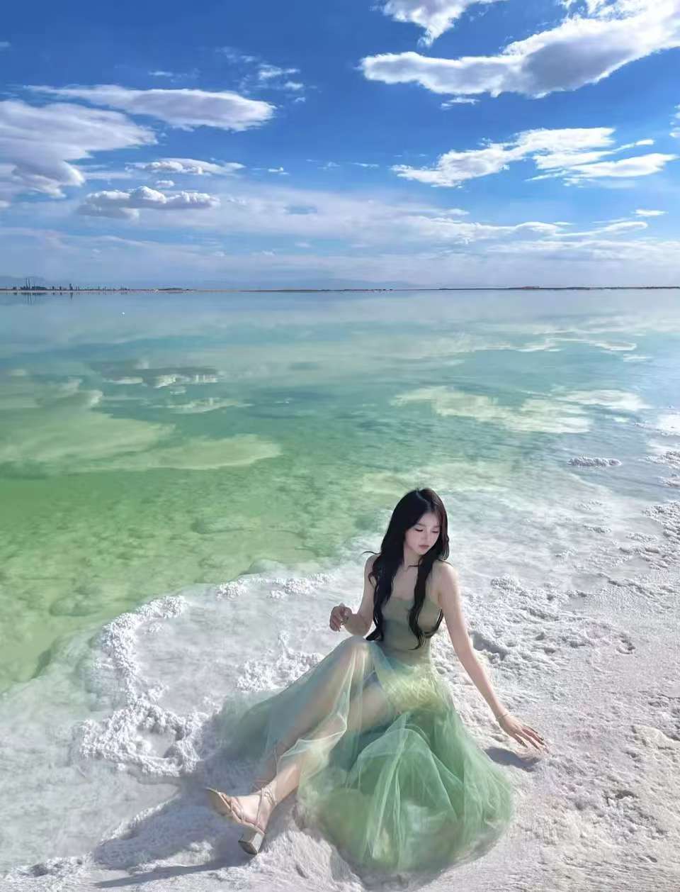 DƬ